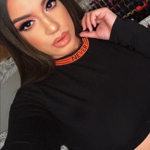 Cropped cotton shirt ‘never’ logo